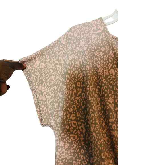 NWT Madison Womens Animal Print Romper Jumpsuit Wide Leg Relaxed Fit Coral XL - Picture 2 of 7